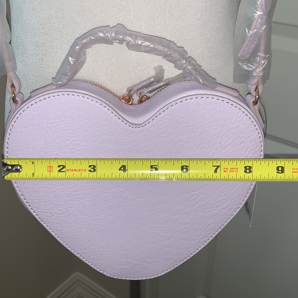 LAUREN CONRAD BRAND NEW WITH TAGS LILAC CROSSBODY HEART SHAPED BAG - Picture 8 of 10